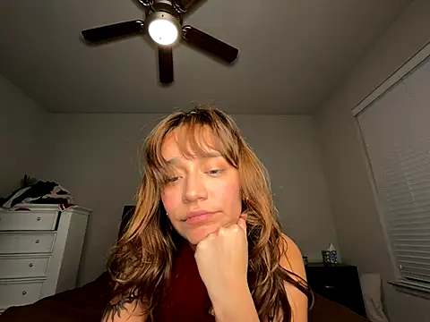 Snapshot of eurydicee chatting on September 11, 5:40 am eurydicee online show from September 11, 5:40 am