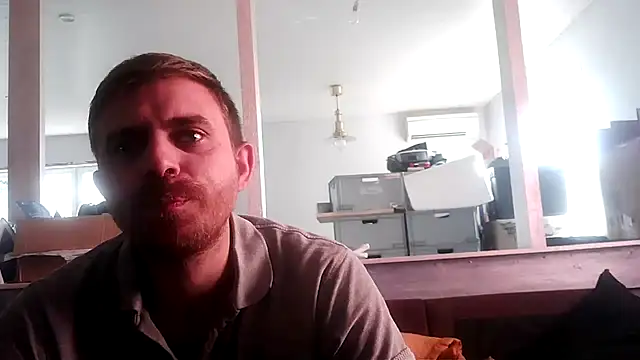 Snapshot of Bikerhot883hd chatting on October 14, 9:32 am Bikerhot883hd online show from October 14, 9:32 am