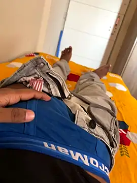 Snapshot of Lustking2406 chatting on October 27, 8:48 am Lustking2406 online show from October 27, 8:48 am