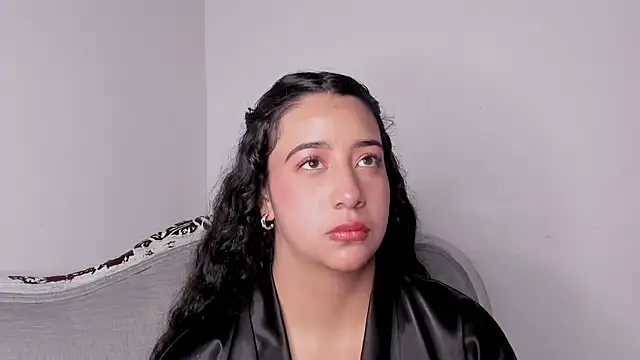 BellaSwwan online show from November 4, 1:04 pm