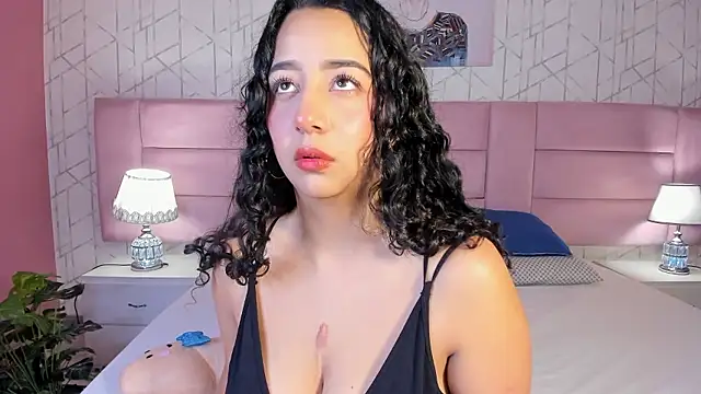 BellaSwwan online show from January 7, 1:38 pm