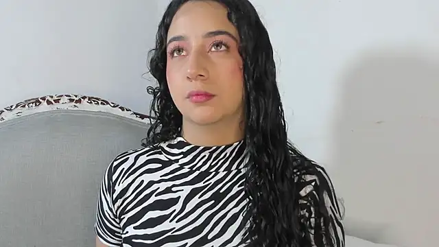 BellaSwwan online show from October 26, 3:40 am