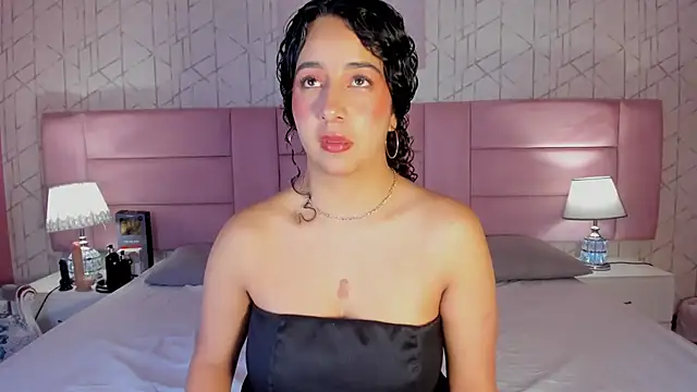 BellaSwwan online show from December 3, 12:59 pm