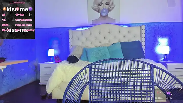 Snapshot of aliceemature4u chatting on October 21, 10:20 pm aliceemature4u online show from October 21, 10:20 pm