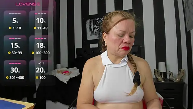 Snapshot of aliceemature4u chatting on November 20, 11:58 pm aliceemature4u online show from November 20, 11:58 pm