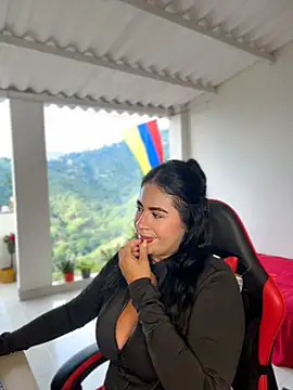 Snapshot of samanthahut1 chatting on July 15, 9:44 pm samanthahut1 online show from July 15, 9:44 pm