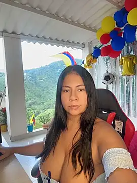 Snapshot of samanthahut1 chatting on June 16, 9:26 pm samanthahut1 online show from June 16, 9:26 pm