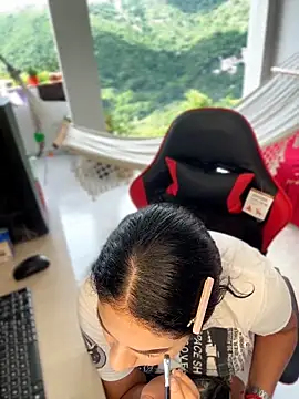 samanthahut1 online show from April 29, 8:37 pm