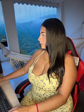 samanthahut1 online show from May 2, 10:26 pm