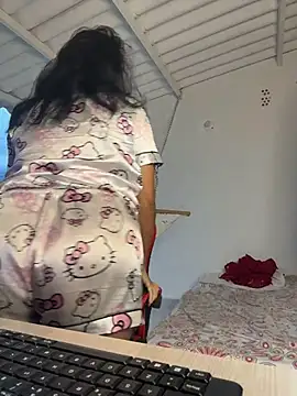 samanthahut1 online show from April 15, 11:16 am