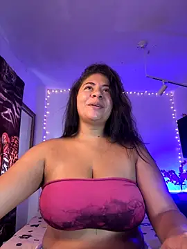 samanthahut1 online show from October 2, 3:15 pm