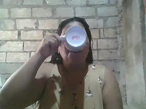 Snapshot of xxbernxxx chatting on October 21, 12:32 am xxbernxxx online show from October 21, 12:32 am