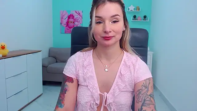 LilFleurish online show from December 21, 5:31 am