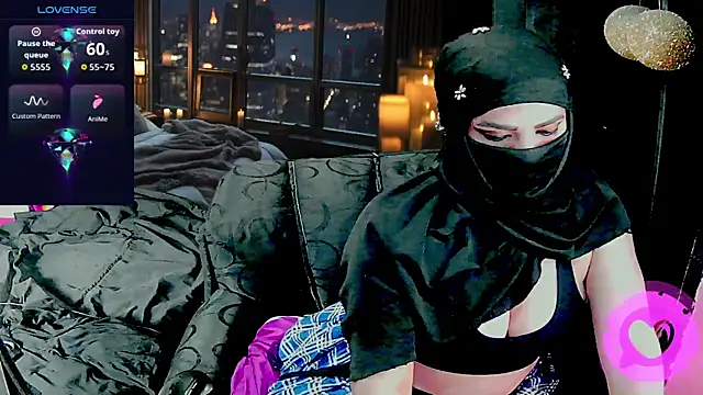 SultanaLayla online show from November 6, 8:13 pm