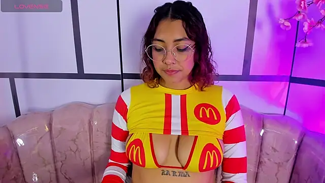 Snapshot of Olivejoness chatting on October 22, 5:07 am Olivejoness online show from October 22, 5:07 am