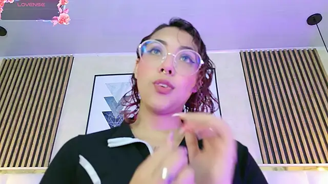 Olivejoness online show from October 5, 12:45 am