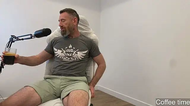TheDonnyBasilisk online show from June 12, 2:48 pm