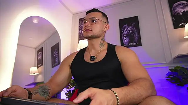 Marco Vega online show from June 11, 4:15 pm