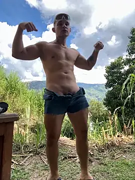 Snapshot of Marco_Vega chatting on October 3, 8:32 pm Marco Vega online show from October 3, 8:32 pm