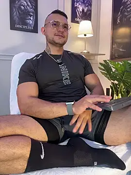 Marco Vega online show from April 10, 5:09 pm