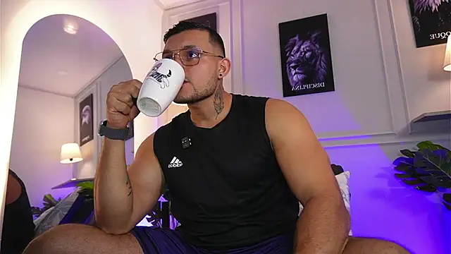 Marco Vega online show from June 27, 2:06 am
