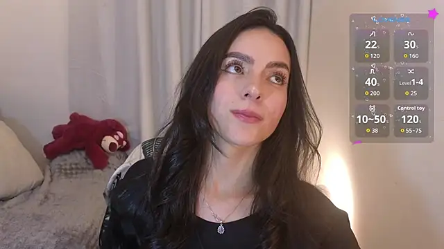 Snapshot of sarah_saenz_ chatting on June 21, 3:29 pm sarah saenz online show from June 21, 3:29 pm