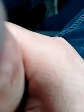 Snapshot of Micki2 chatting on December 5, 1:53 pm Micki2 online show from December 5, 1:53 pm