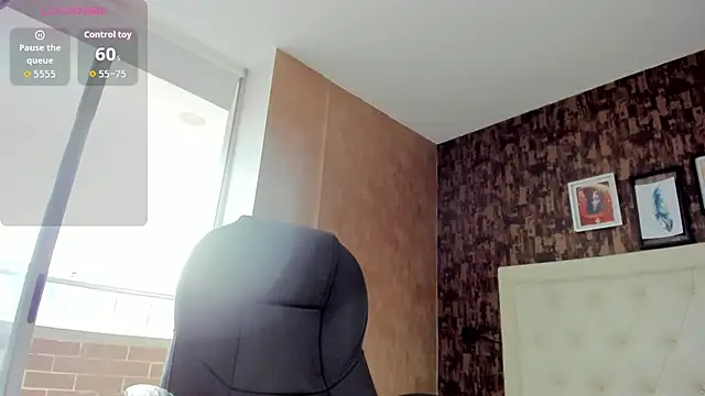 Snapshot of sweet__vanessa1 chatting on February 19, 9:12 pm sweet vanessa1 online show from February 19, 9:12 pm