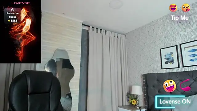 sweet  vanessa1 online show from October 18, 4:58 am