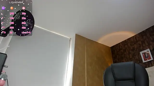 Snapshot of sweet__vanessa1 chatting on February 28, 7:35 pm sweet vanessa1 online show from February 28, 7:35 pm