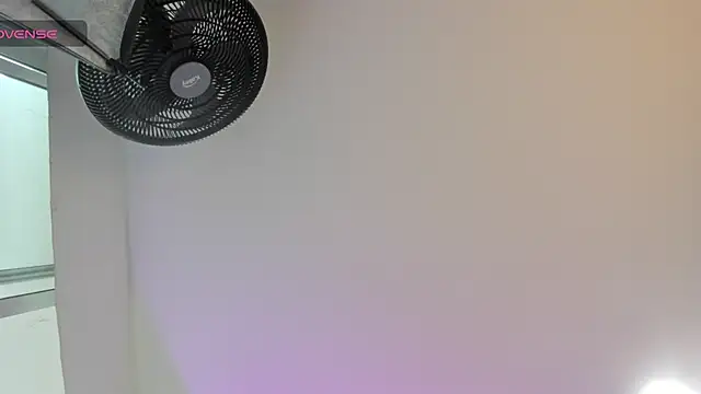 Snapshot of sweet__vanessa1 chatting on July 5, 11:00 pm sweet vanessa1 online show from July 5, 11:00 pm