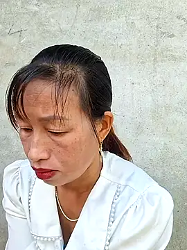 Snapshot of ngocngoc_cute chatting on October 5, 12:45 am ngocngoc cute online show from October 5, 12:45 am