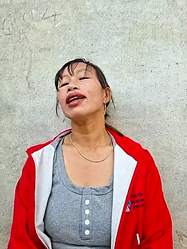 Snapshot of ngocngoc_cute chatting on October 12, 1:40 am ngocngoc cute online show from October 12, 1:40 am