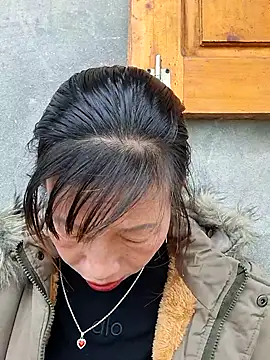 Snapshot of ngocngoc_cute chatting on November 2, 1:43 am ngocngoc cute online show from November 2, 1:43 am