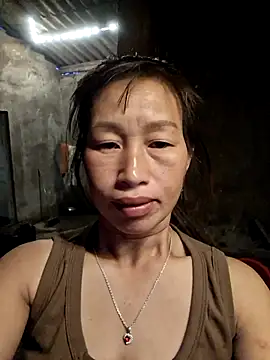 Snapshot of ngocngoc_cute chatting on October 22, 10:52 pm ngocngoc cute online show from October 22, 10:52 pm