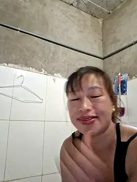 Snapshot of ngocngoc_cute chatting on July 13, 3:17 am ngocngoc cute online show from July 13, 3:17 am