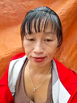 Snapshot of ngocngoc_cute chatting on October 24, 1:04 am ngocngoc cute online show from October 24, 1:04 am