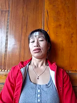 Snapshot of ngocngoc_cute chatting on October 18, 3:52 am ngocngoc cute online show from October 18, 3:52 am