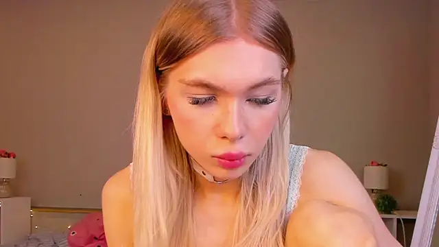 Blondy Fina online show from May 15, 5:16 am