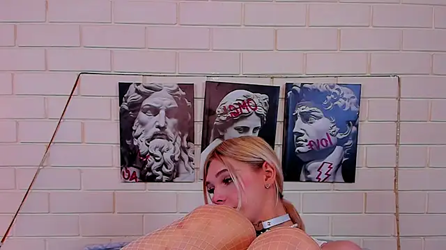 Blondy Fina online show from October 4, 4:47 am