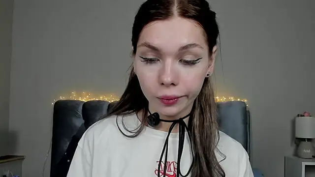 Snapshot of Blondy_Fina chatting on July 7, 4:37 am Blondy Fina online show from July 7, 4:37 am