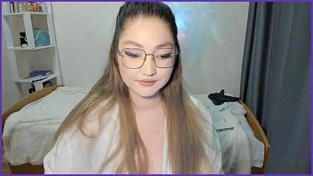 lyra x online show from September 13, 12:16 pm