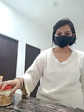 soni yhakur online show from February 12, 2:33 am