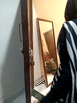 soni yhakur online show from February 17, 6:00 am