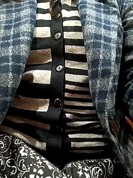 Snapshot of soni_yhakur chatting on December 20, 9:56 am soni yhakur online show from December 20, 9:56 am