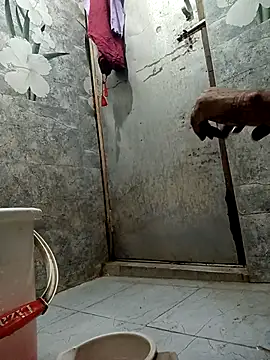 Snapshot of soni_yhakur chatting on October 10, 3:51 am soni yhakur online show from October 10, 3:51 am