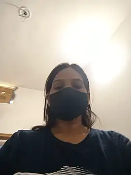 Snapshot of soni_yhakur chatting on June 19, 1:22 am soni yhakur online show from June 19, 1:22 am