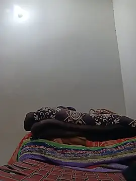 Snapshot of soni_yhakur chatting on June 14, 12:18 am soni yhakur online show from June 14, 12:18 am