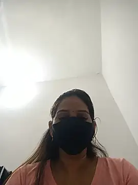 Snapshot of soni_yhakur chatting on July 11, 1:50 am soni yhakur online show from July 11, 1:50 am