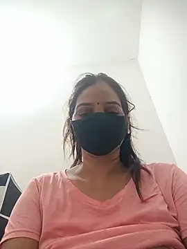 Snapshot of soni_yhakur chatting on July 2, 2:12 am soni yhakur online show from July 2, 2:12 am